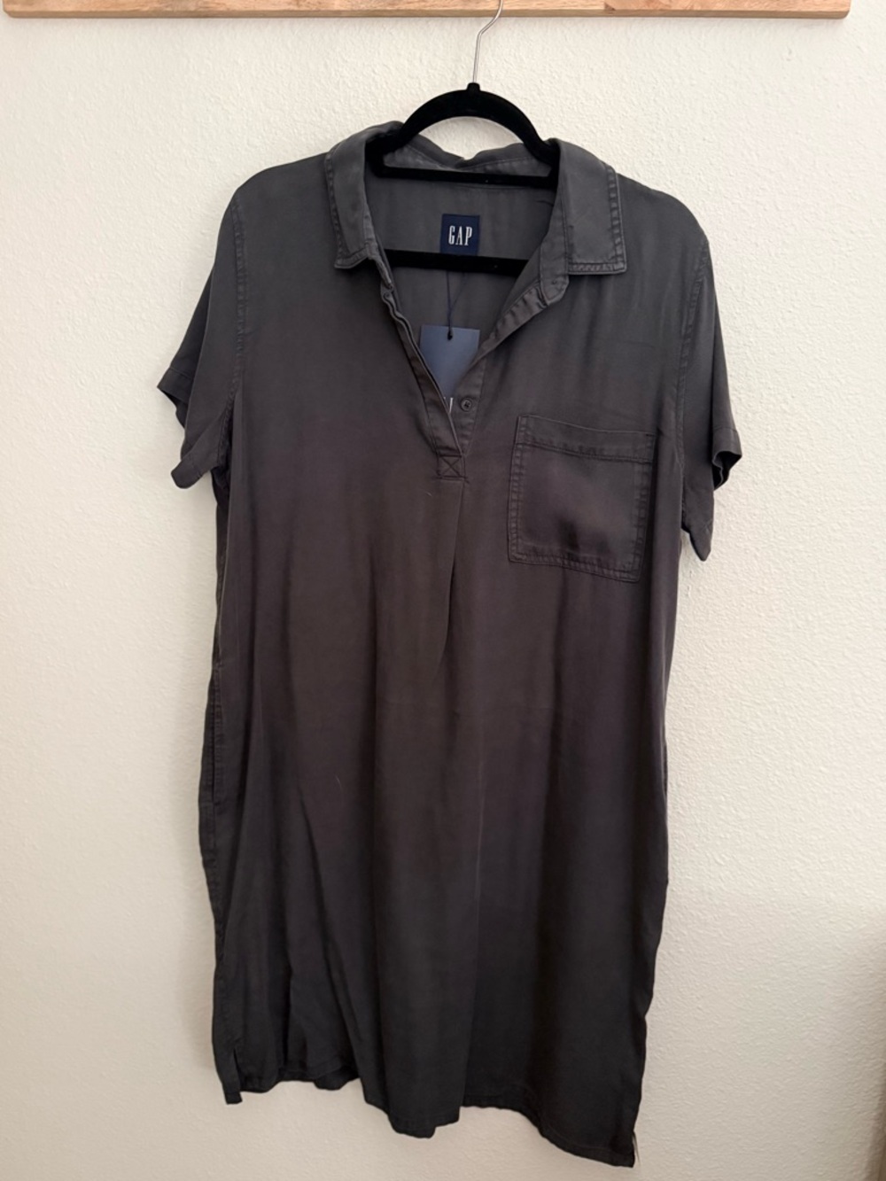 3 for $30 🔹 NTW- Gap Dark Charcoal T-shirt Dress- Size Large